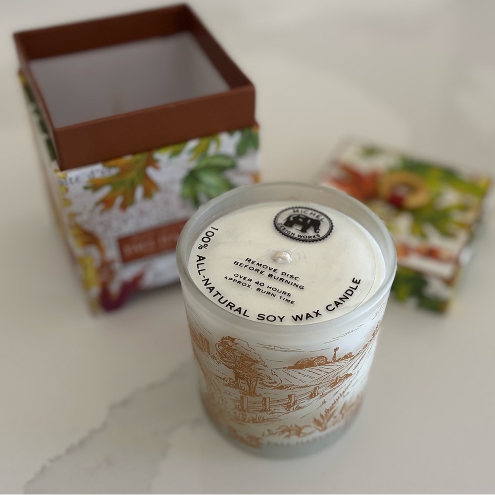 MICHEL DESIGN WORKS - FALL HARVEST - SOY WAX CANDLE 6.5 Oz. NEW - NEW W/ BOX